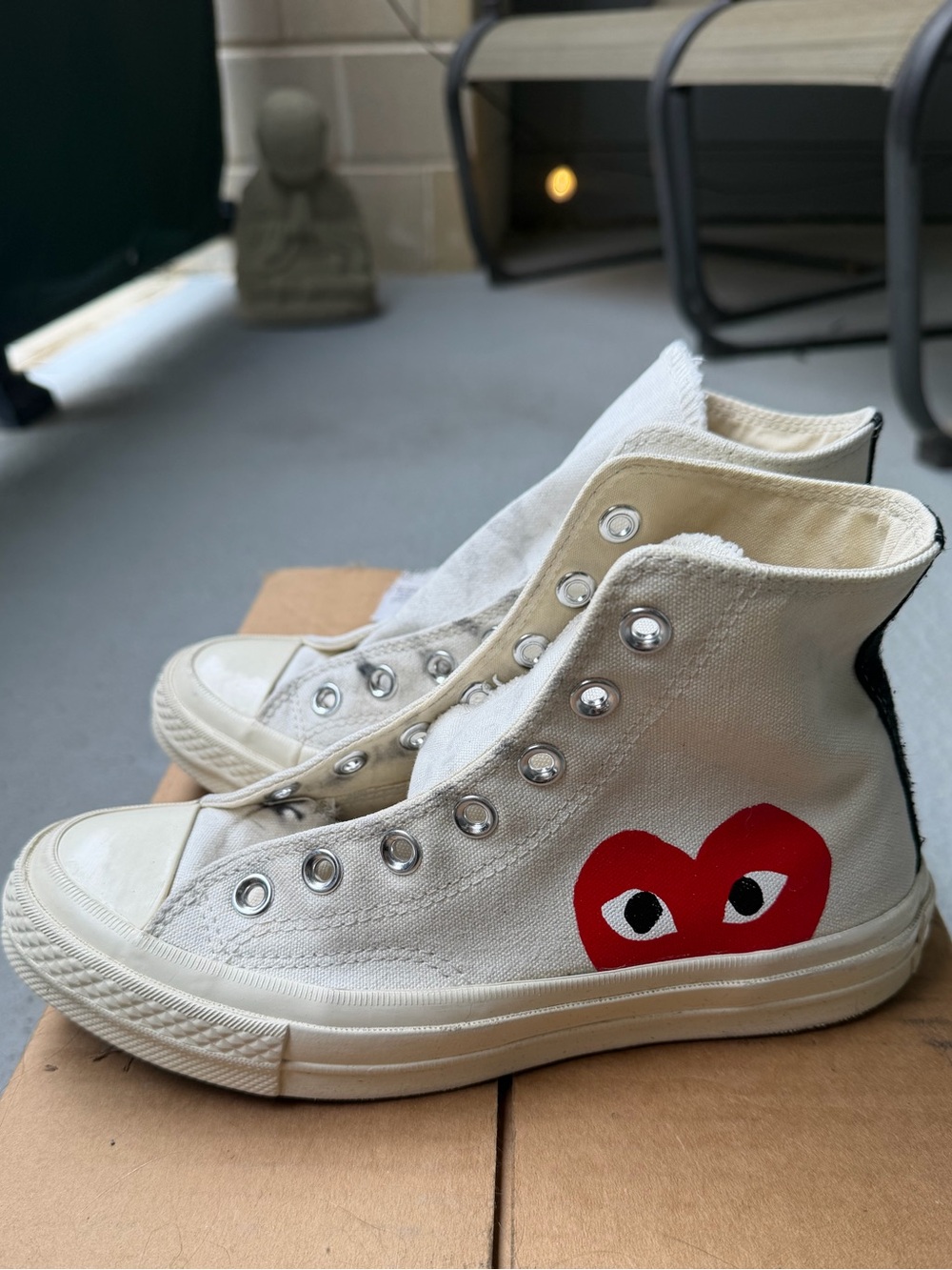 Comme des Garçons PLAY
Converse Women's Chuck Taylor All Star